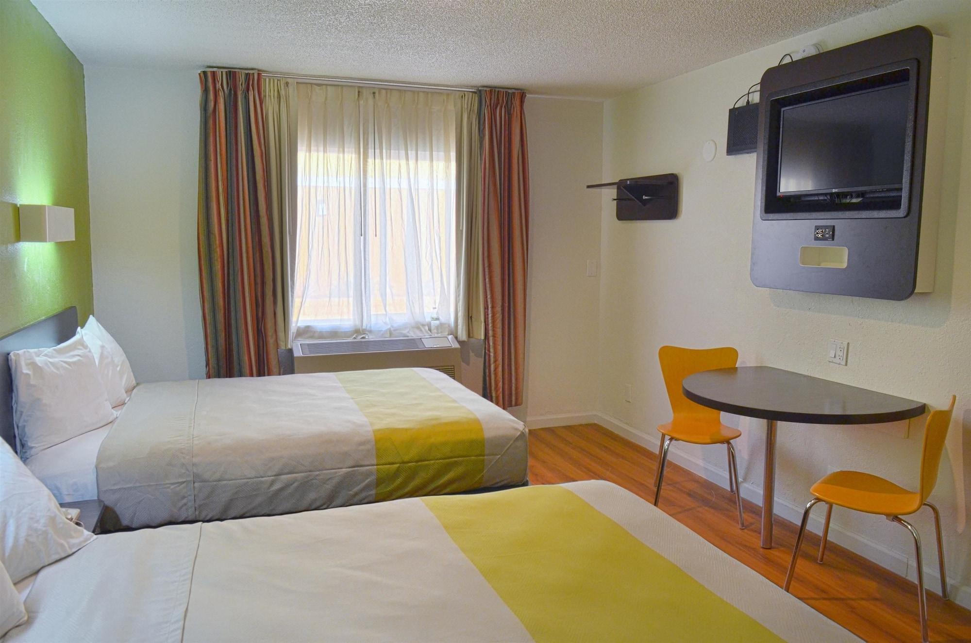 Motel 6-Modesto, Ca - Downtown Exteriör bild