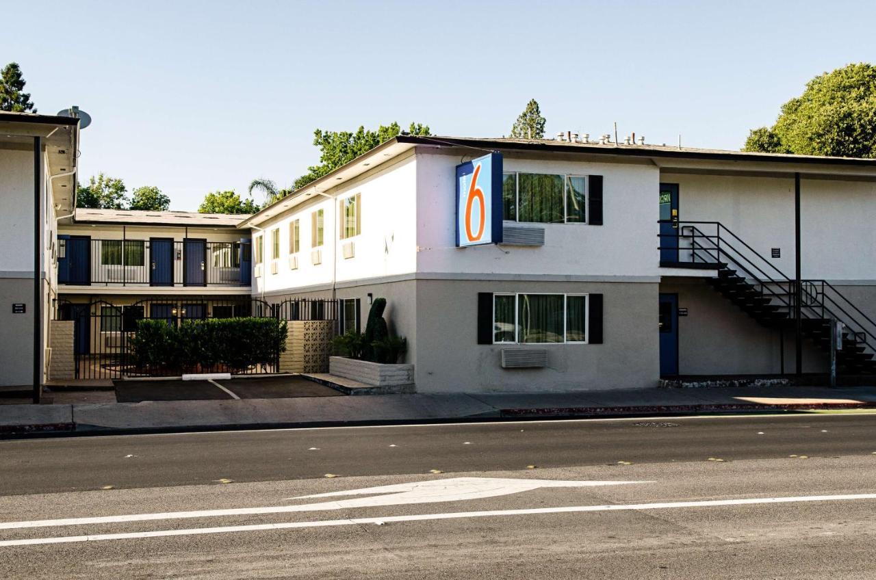 Motel 6-Modesto, Ca - Downtown Exteriör bild