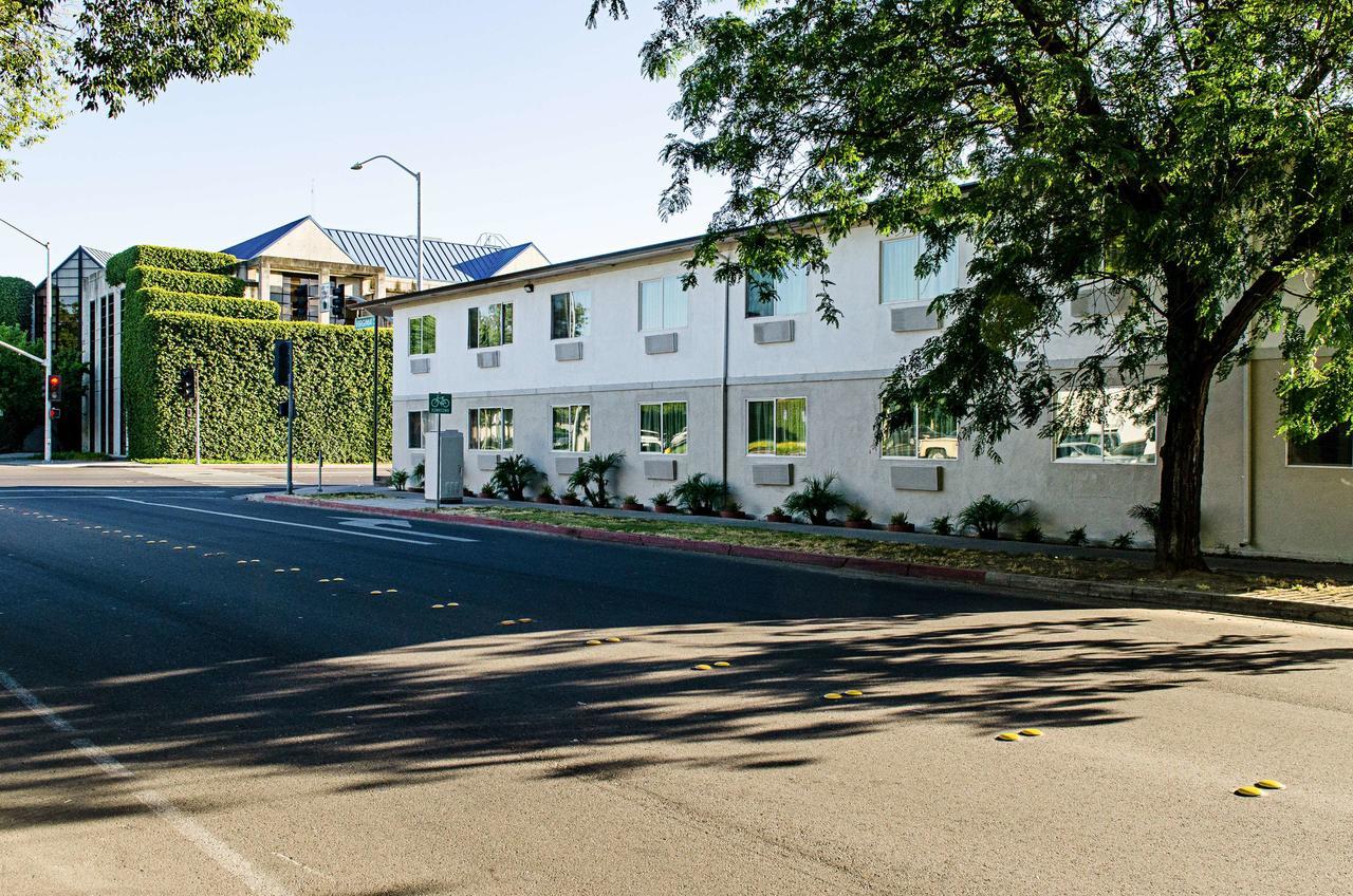 Motel 6-Modesto, Ca - Downtown Exteriör bild