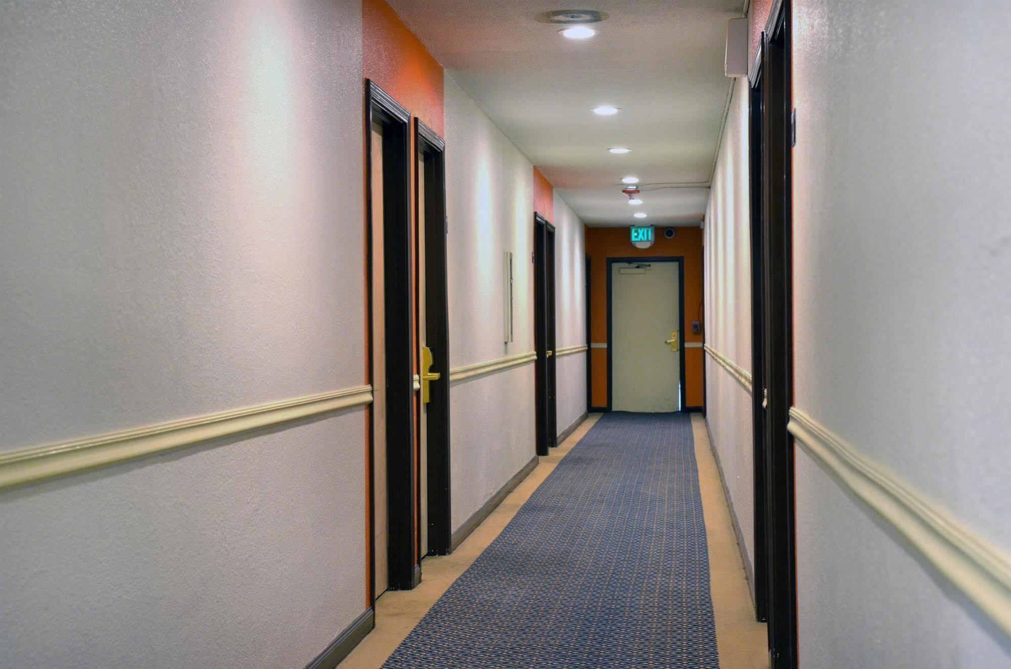 Motel 6-Modesto, Ca - Downtown Exteriör bild